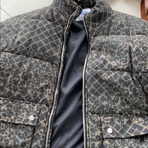 Men’s puffer jacket - urban outfitters brand